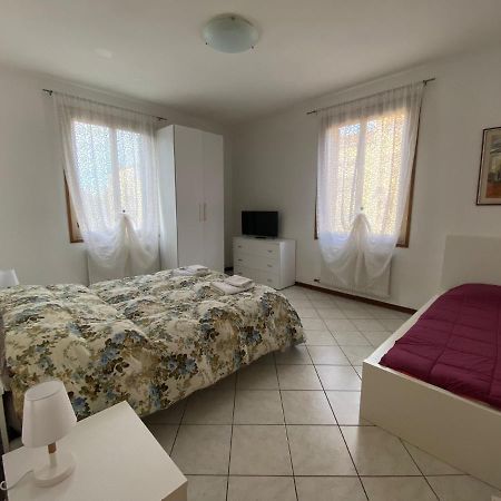 Little And Cozy Flat Near Venice Marghera Exteriör bild