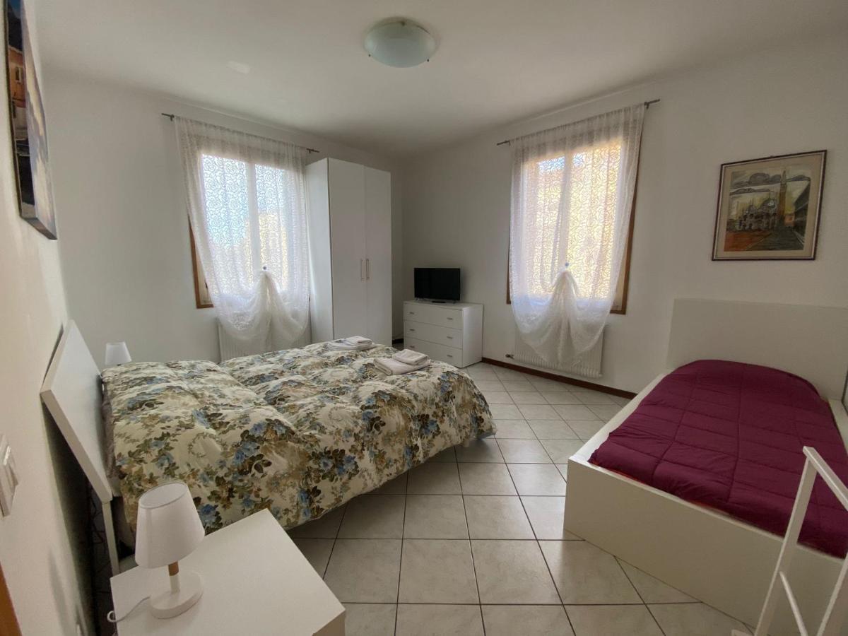 Little And Cozy Flat Near Venice Marghera Exteriör bild