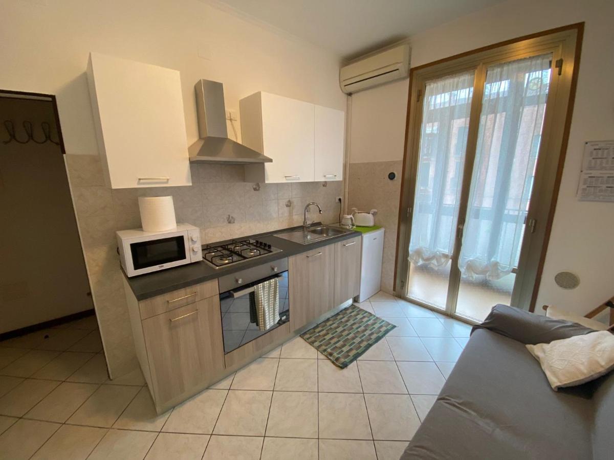 Little And Cozy Flat Near Venice Marghera Exteriör bild