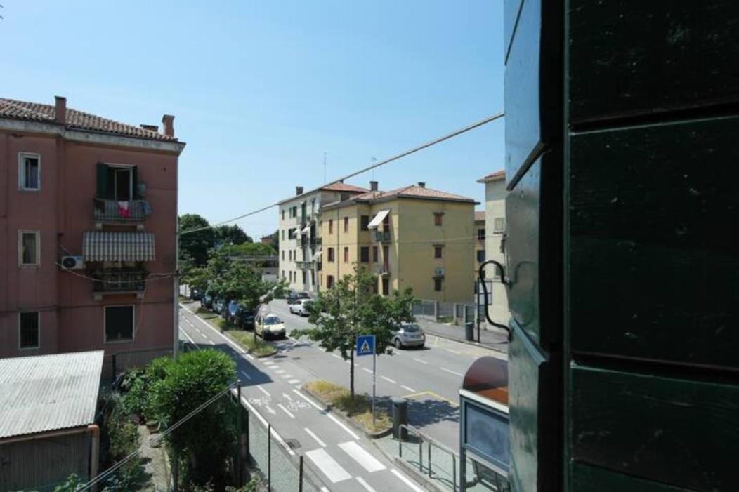 Little And Cozy Flat Near Venice Marghera Exteriör bild