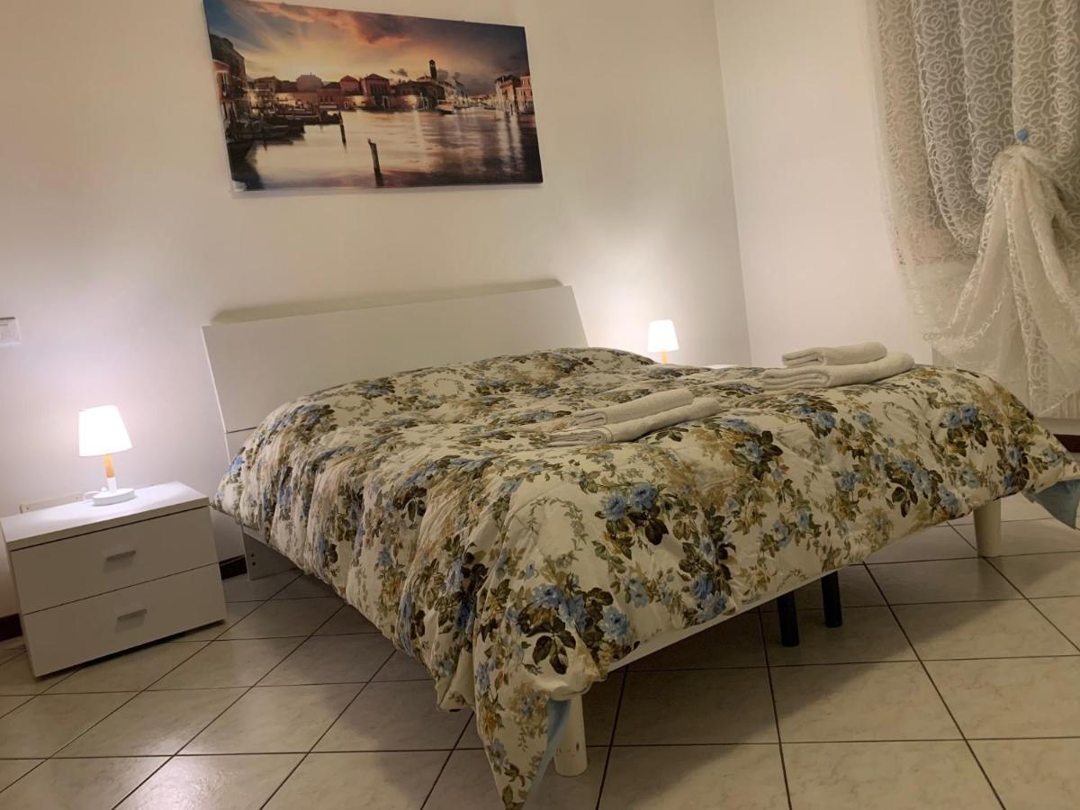 Little And Cozy Flat Near Venice Marghera Exteriör bild